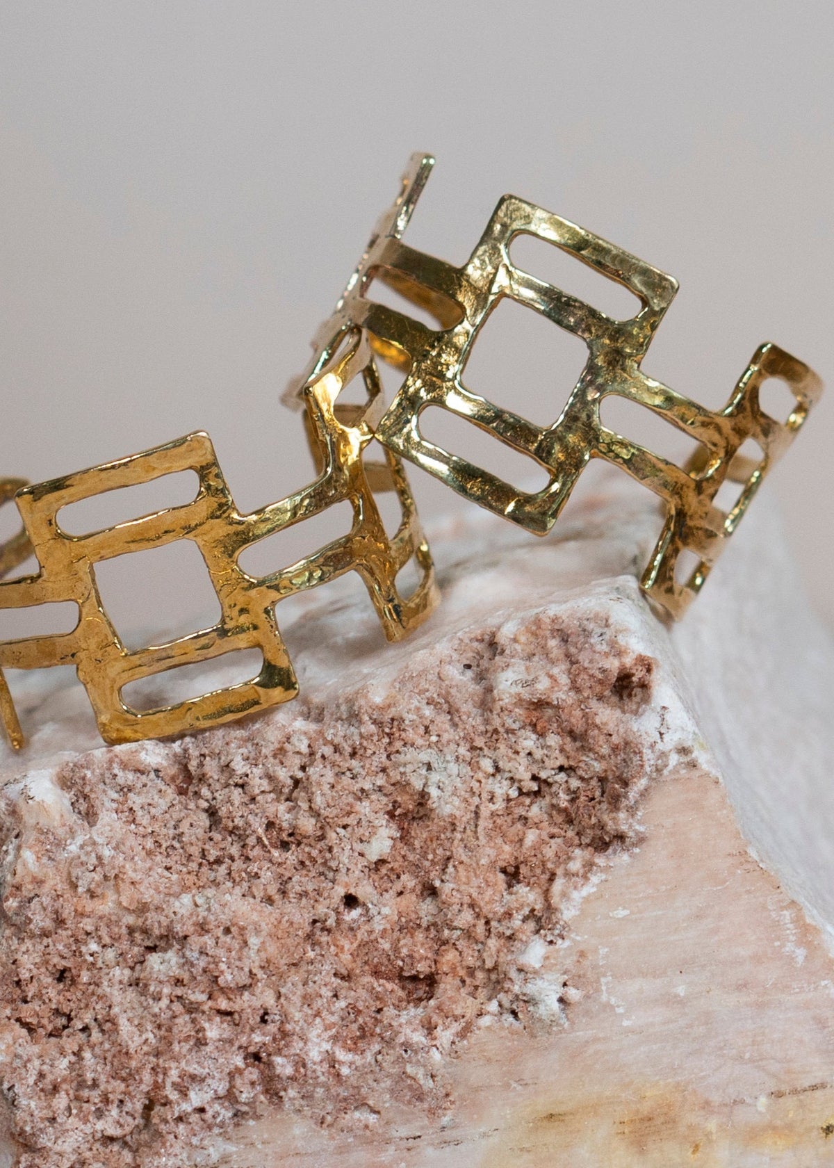 Salus Cuff