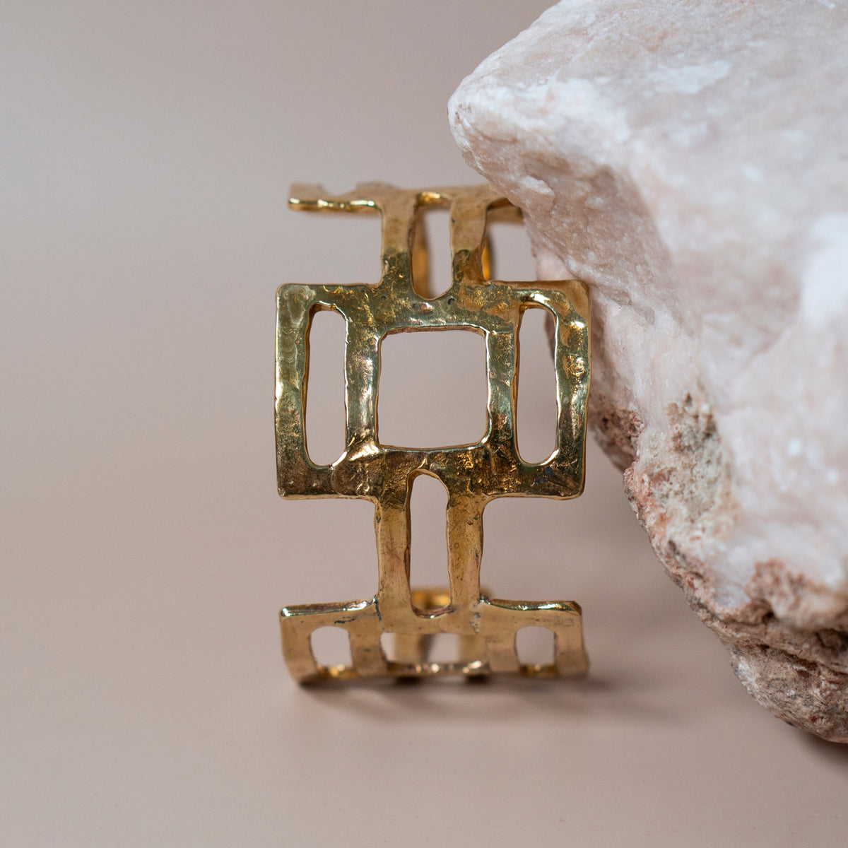 Salus Cuff