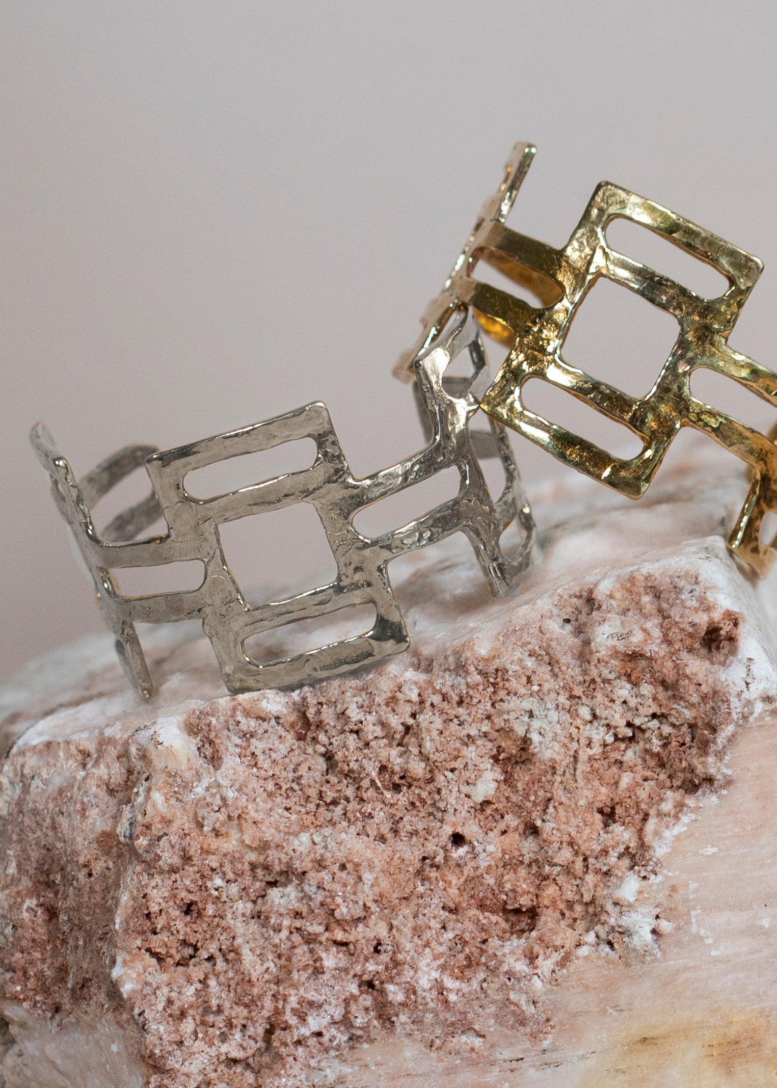 Salus Cuff
