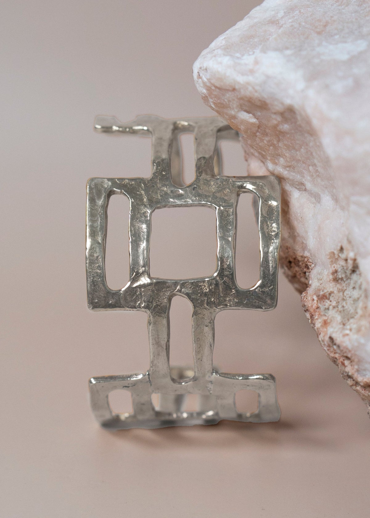 Salus Cuff
