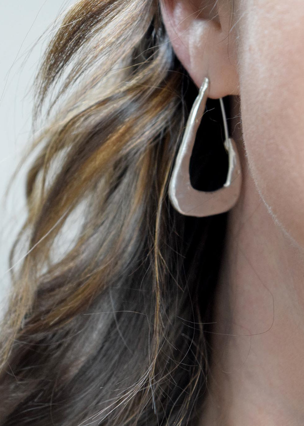 Amphi Hoop Earrings