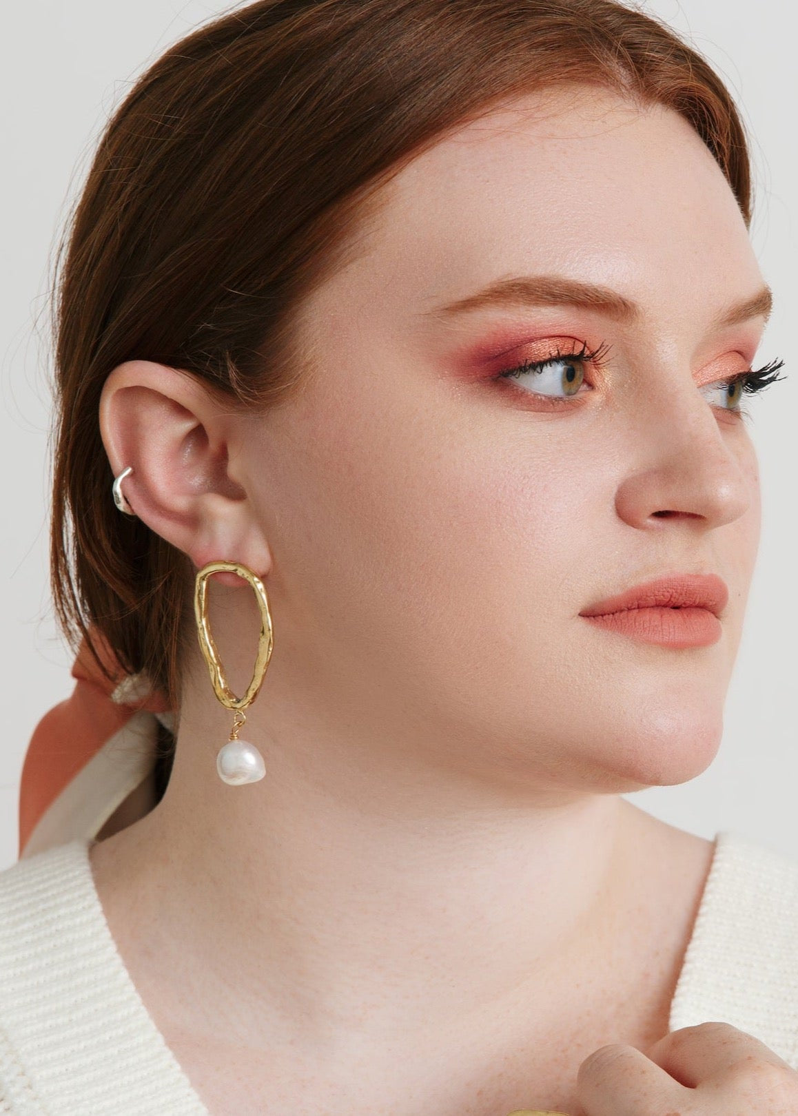 Abri Pearl Earring